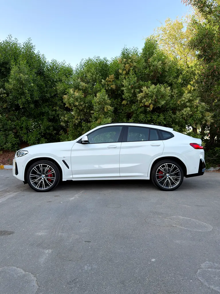 BMW X4 xDrive30i M Sport - 5 Years Warranty - 5 Years Free Service - Free insurance - Window tint - Image 5