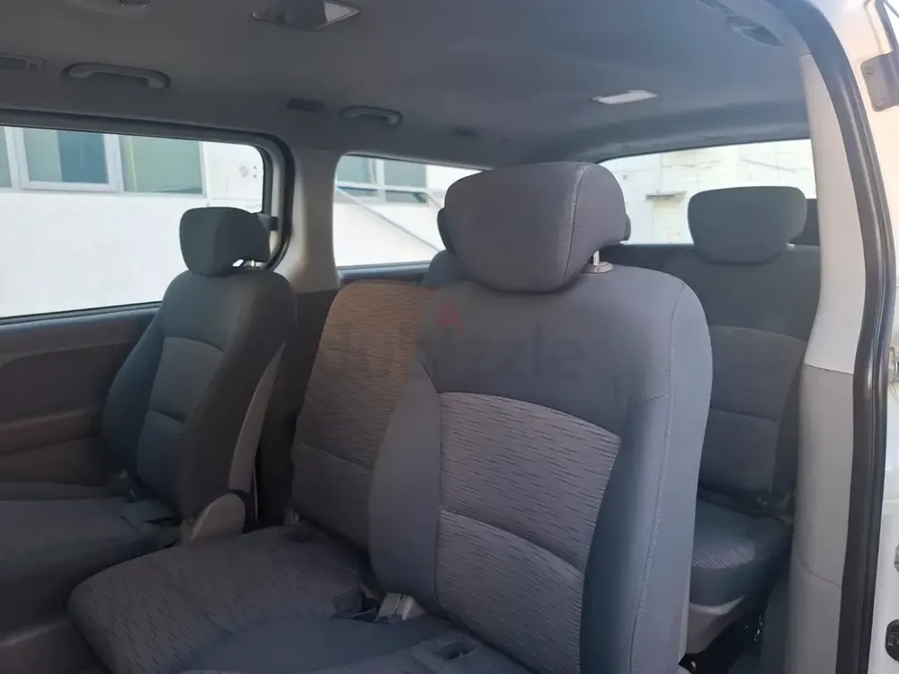 Hyundai H1 GL 2016 GCC Specs - Spacious 9-Seater Van - Image 10