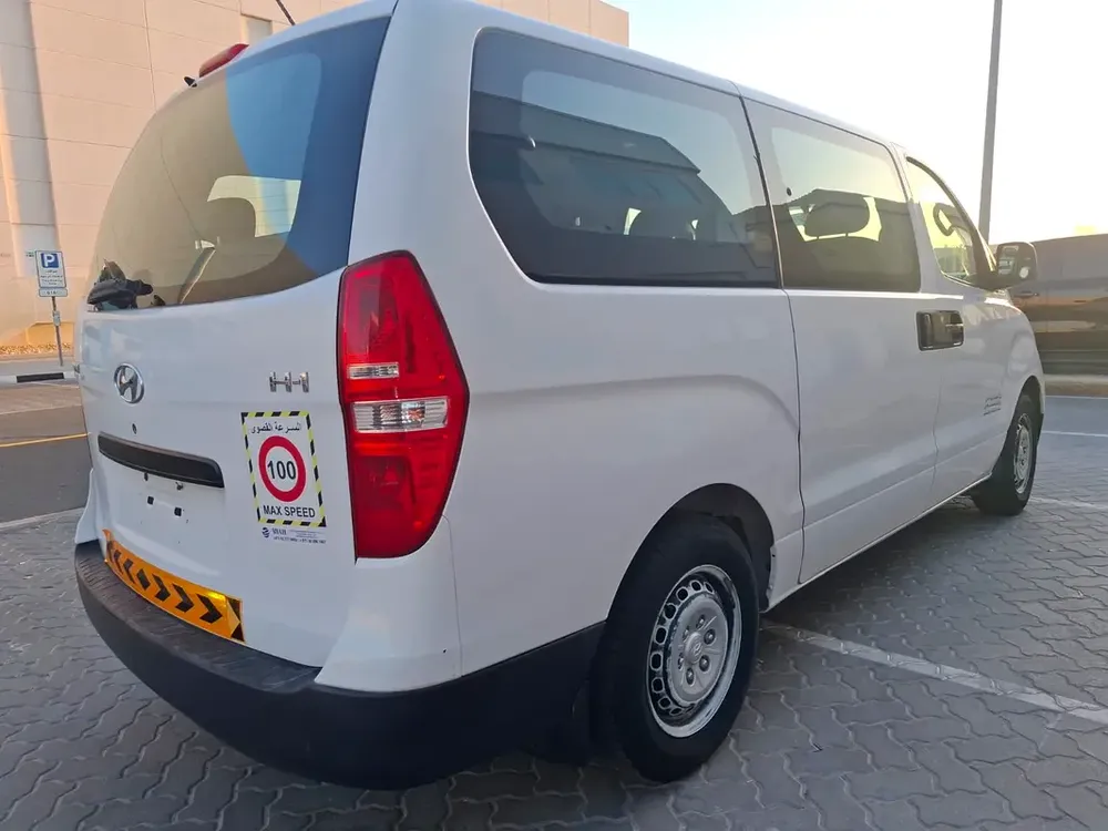 Hyundai H1 GL 2016 GCC Specs - Spacious 9-Seater Van - Image 14