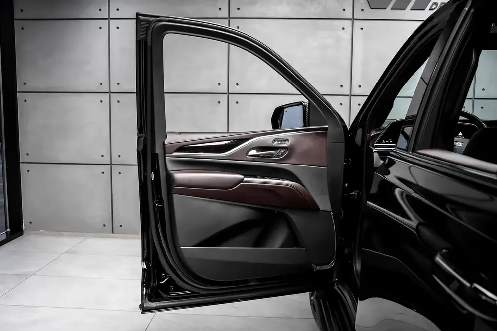 Cadillac Escalade Platinum 2022 GCC Specs - Pristine Condition - Image 13