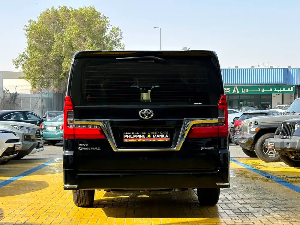 Toyota Granvia Premium 2023 MODEL - GCC SPECIFICATION - Image 5