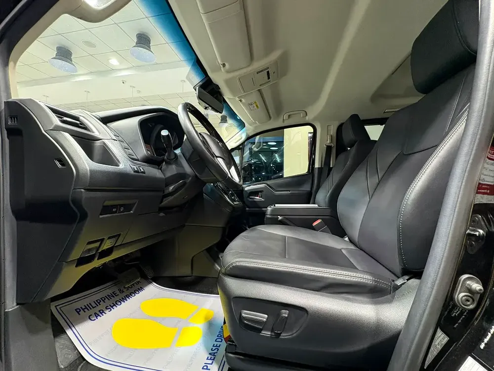 Toyota Granvia Premium 2023 MODEL - GCC SPECIFICATION - Image 8