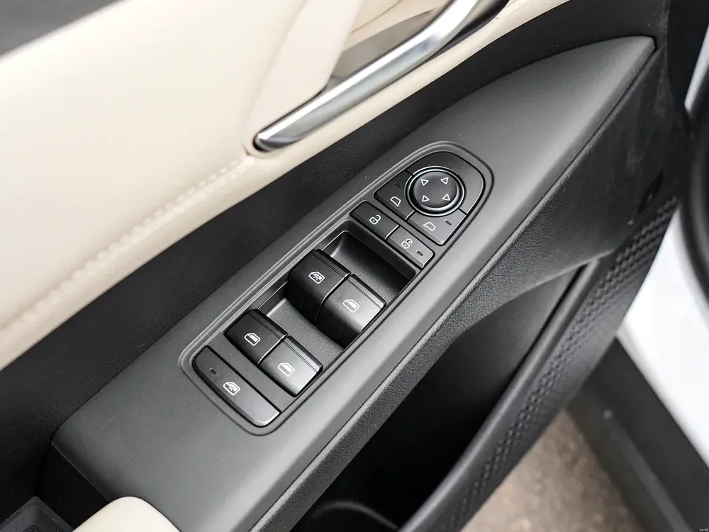 55KM Intelligent Drive Leading Model - Image 16
