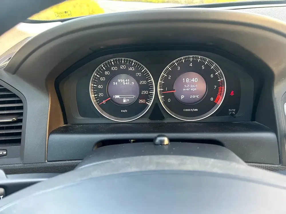 VOLVO • XC60 T5 Momentum • 2012 • GCC Specs - Image 8
