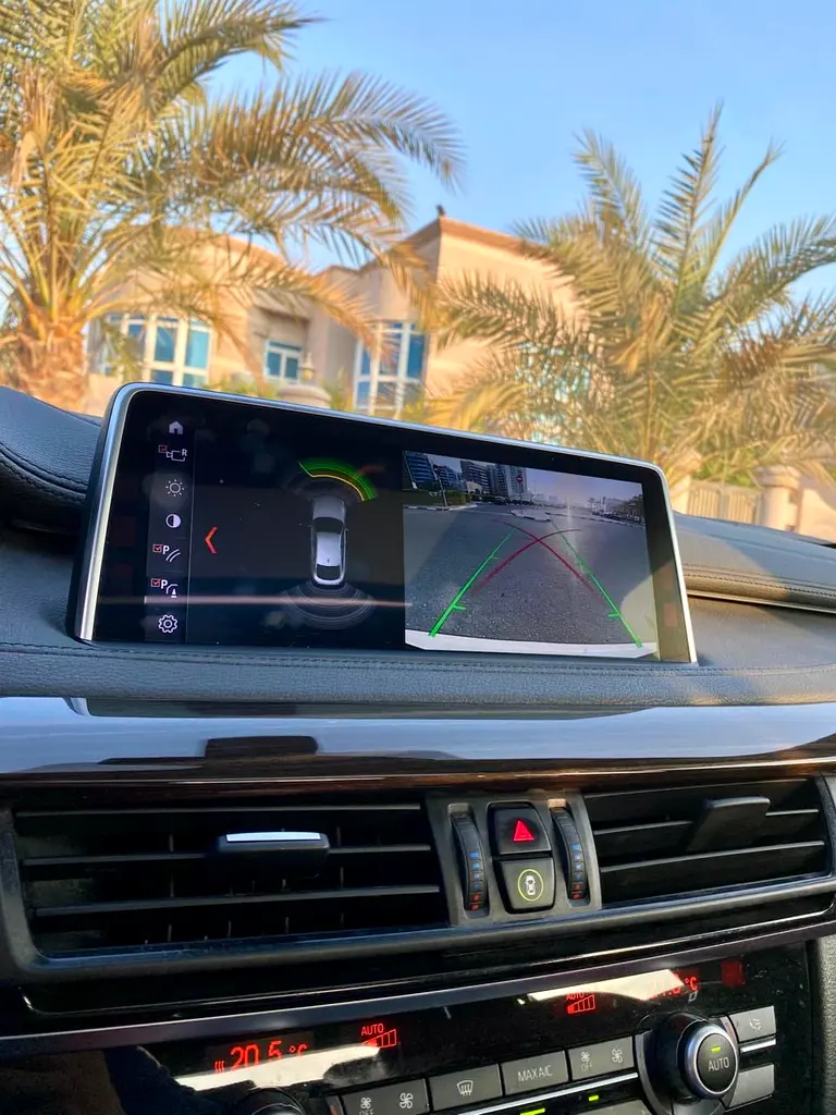 2018 BMW X6 Xdrive 35i || GCC specs || FULL AGENCY SERVICED || ACCIDENT FREE || CARPLAY - Image 16