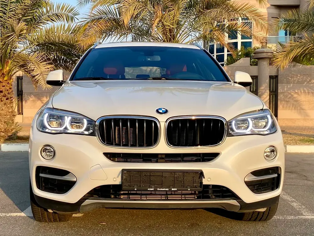 2018 BMW X6 Xdrive 35i || GCC specs || FULL AGENCY SERVICED || ACCIDENT FREE || CARPLAY - Image 6