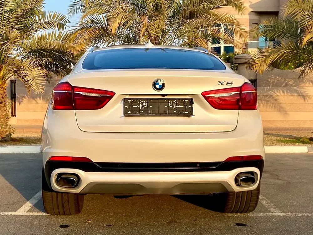 2018 BMW X6 Xdrive 35i || GCC specs || FULL AGENCY SERVICED || ACCIDENT FREE || CARPLAY - Image 9