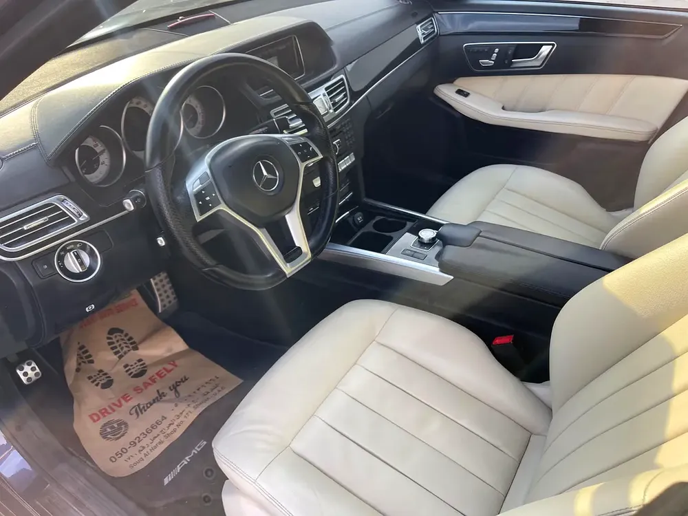 Mercedes E300 GCC full option accident free excellent condition - Image 11