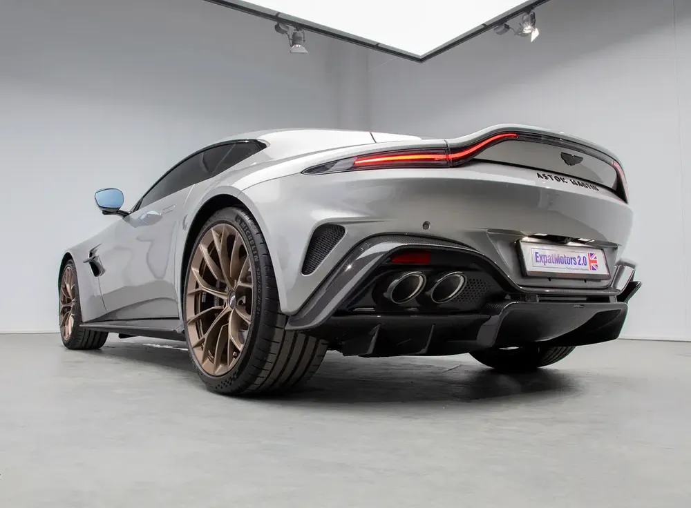 Ultra Low Mileage • FDSH • Aston-Martin Warranty + Service Contract • GCC - Image 19