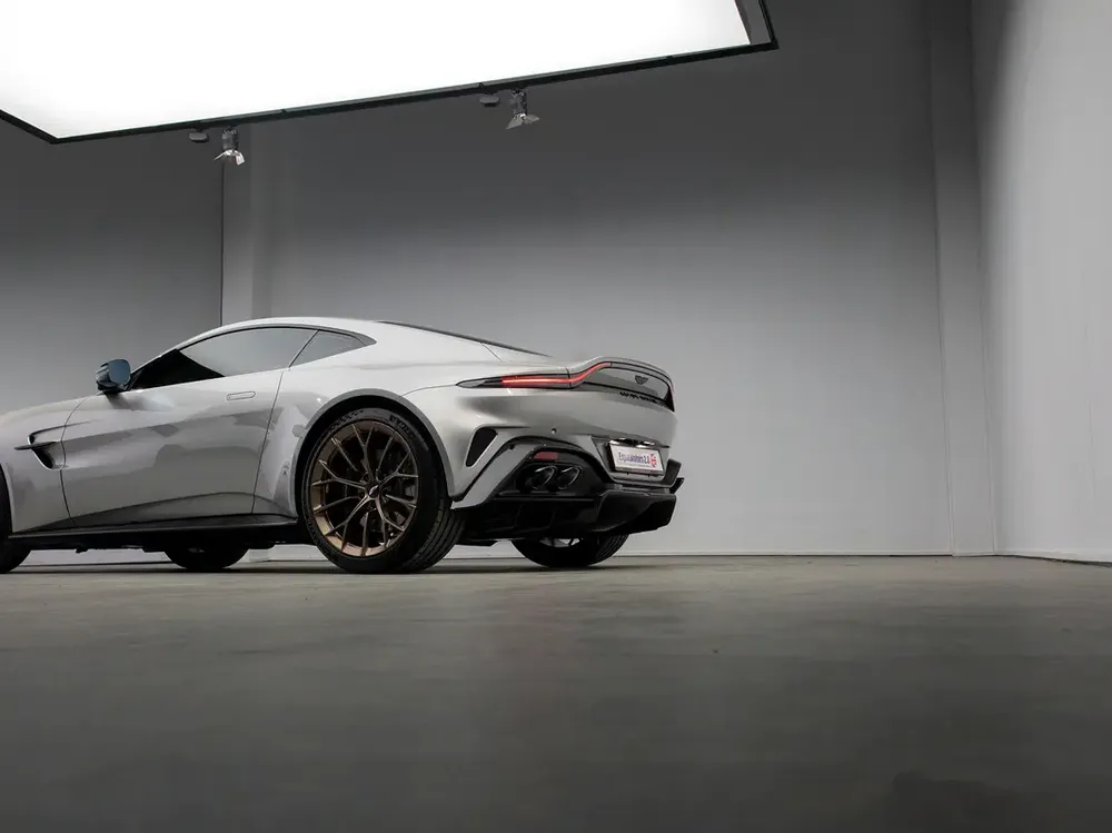 Ultra Low Mileage • FDSH • Aston-Martin Warranty + Service Contract • GCC - Image 20