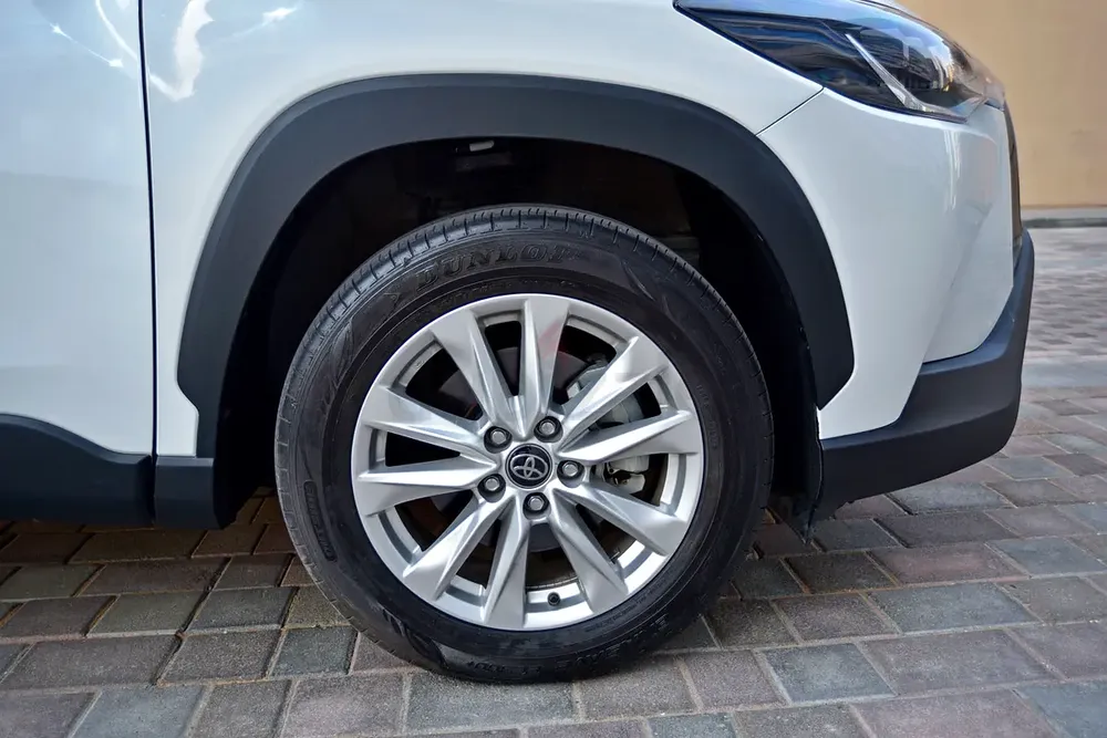 2024 - TOYOTA COROLLA CROSS - SUNROOF - ONLY 9,000 KM - Image 19