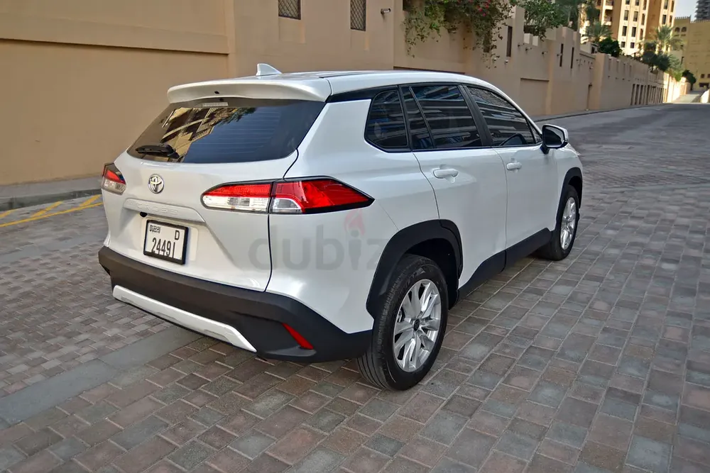 2024 - TOYOTA COROLLA CROSS - SUNROOF - ONLY 9,000 KM - Image 5