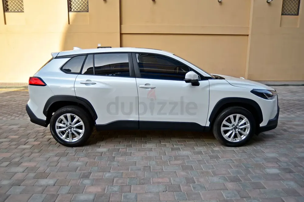 2024 - TOYOTA COROLLA CROSS - SUNROOF - ONLY 9,000 KM - Image 6