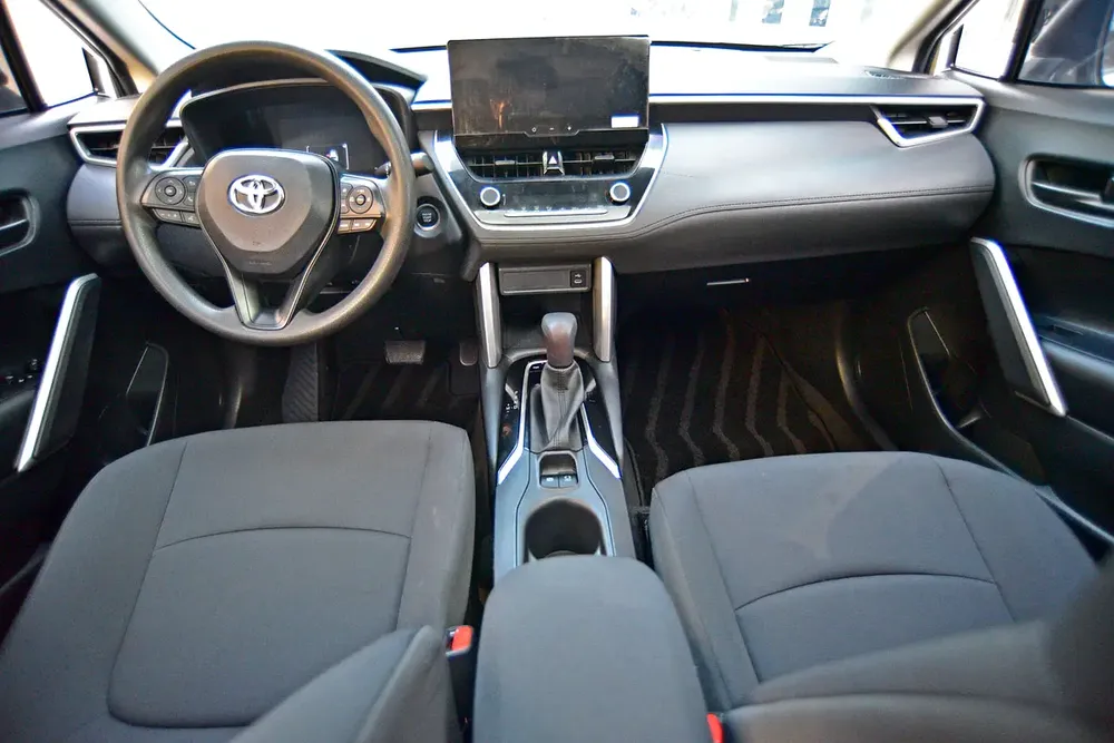 2024 - TOYOTA COROLLA CROSS - SUNROOF - ONLY 9,000 KM - Image 8
