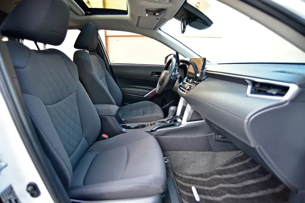 2024 - TOYOTA COROLLA CROSS - SUNROOF - ONLY 9,000 KM - Image 9