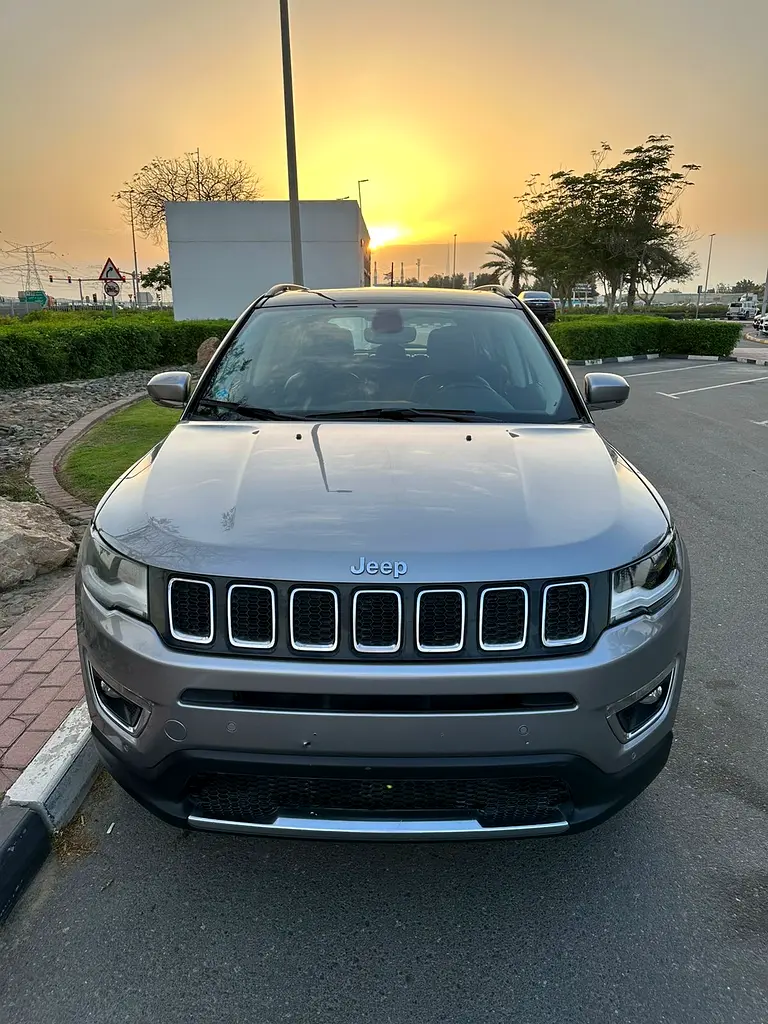 JEEP COMPASS LIMITED FULL OPTION GCC SINGLE OWNER ORIGINAL PAINT FULL SERVICE HISTORY AL FUTTAIM - Image 4
