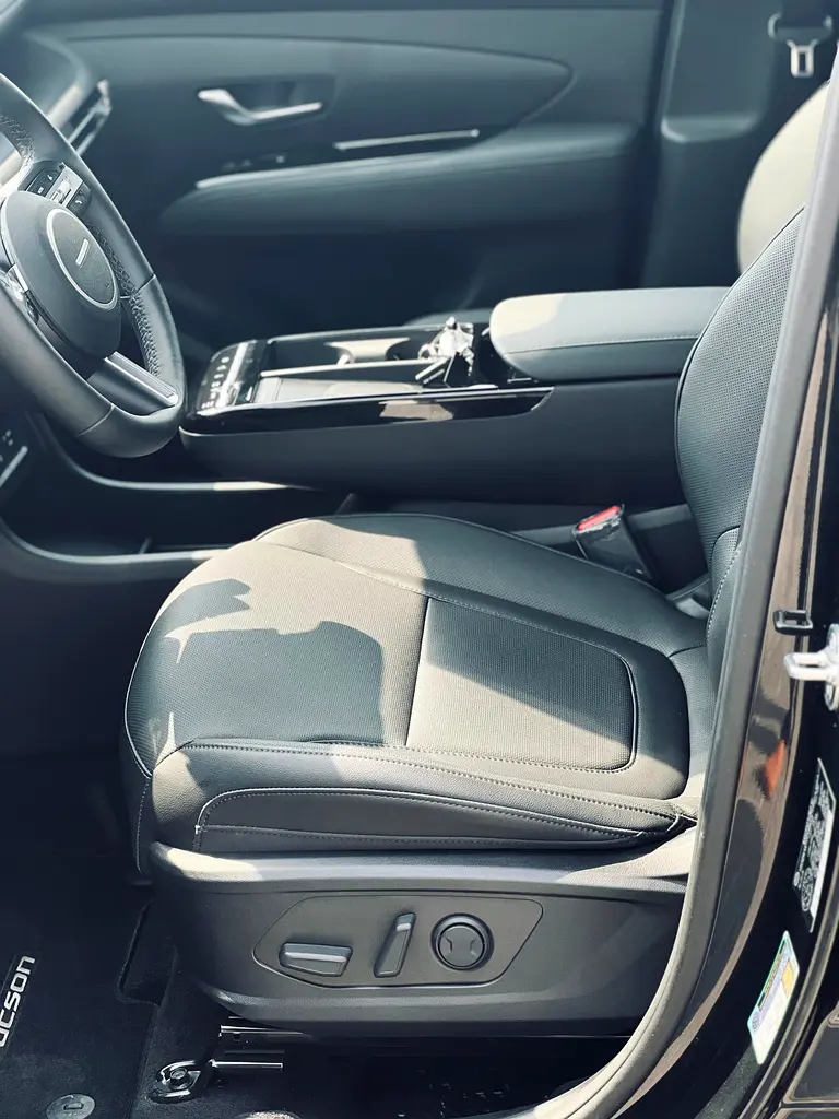 Hyundai Tucson 4*4 - Image 13