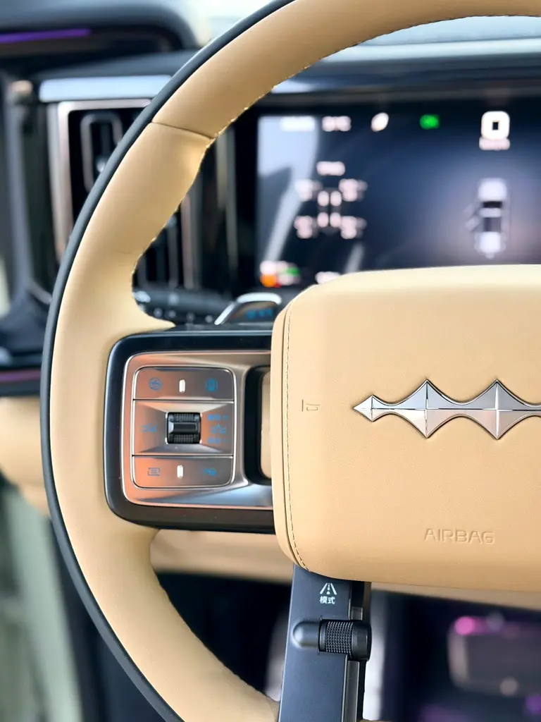 2025 BYD Leopard 5 Ultra - Image 16