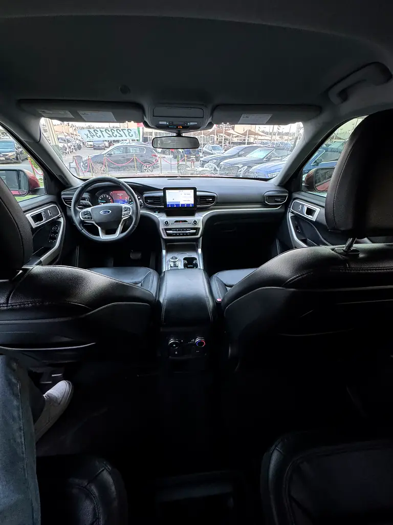 Ford Explorer XLT 2020, American Specs - GCC Resale - Image 12