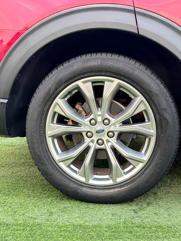 Ford Explorer XLT 2020, American Specs - GCC Resale - Image 13