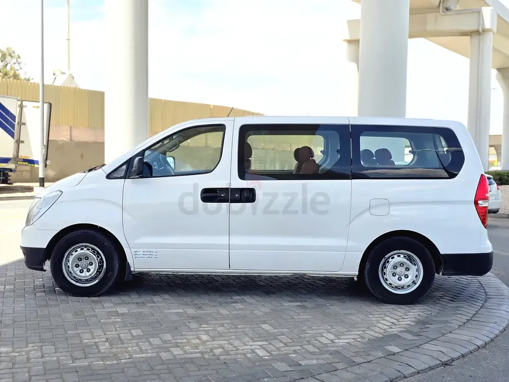 Hyundai H1 12 seat Model 2014 GCC - Image 6