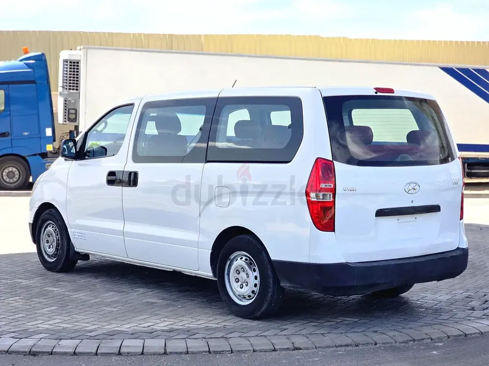 Hyundai H1 12 seat Model 2014 GCC - Image 7