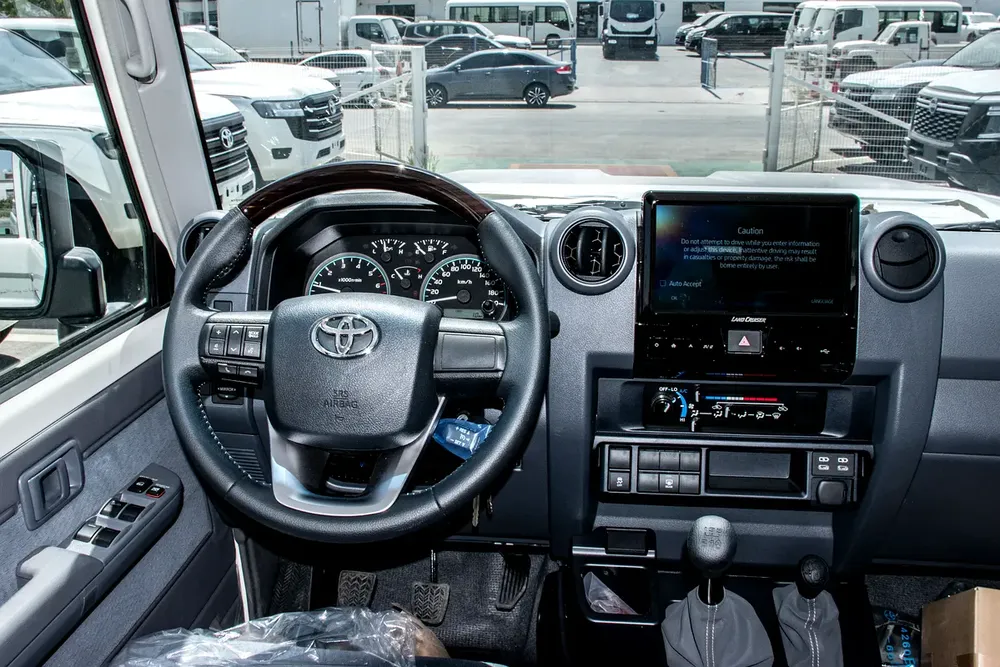 Toyota Land Cruiser 4.0L LC76 LX 2026 GCC Specs - Image 15