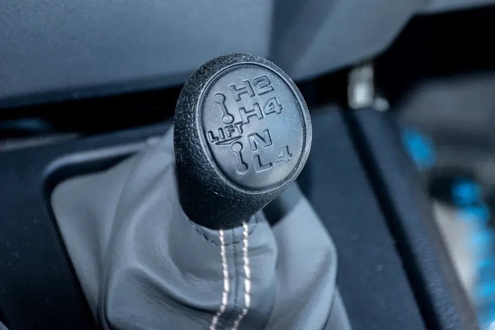 Toyota Land Cruiser 4.0L LC76 LX 2026 GCC Specs - Image 9
