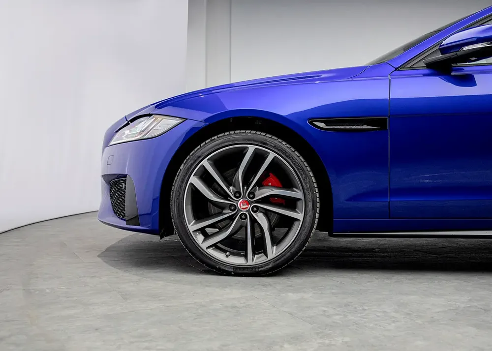 P380 AWD • Warranty + Service Contract Available • GCC - Image 17