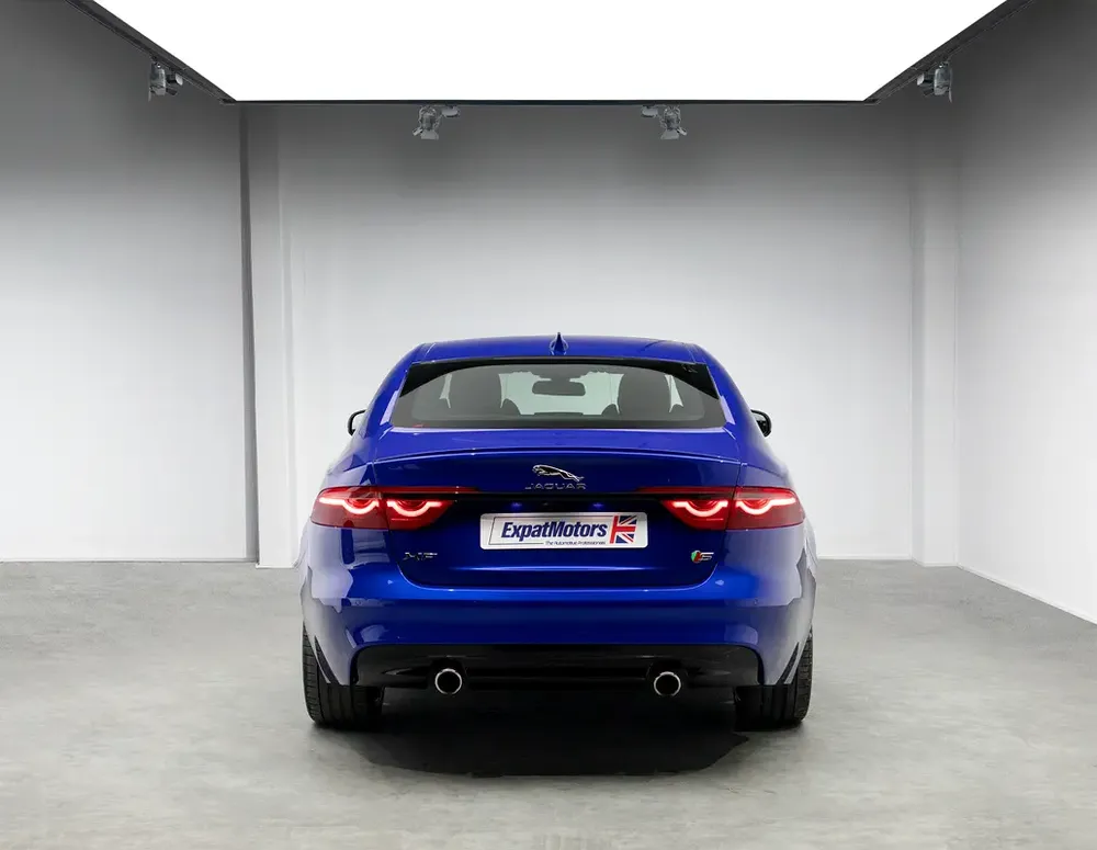 P380 AWD • Warranty + Service Contract Available • GCC - Image 5