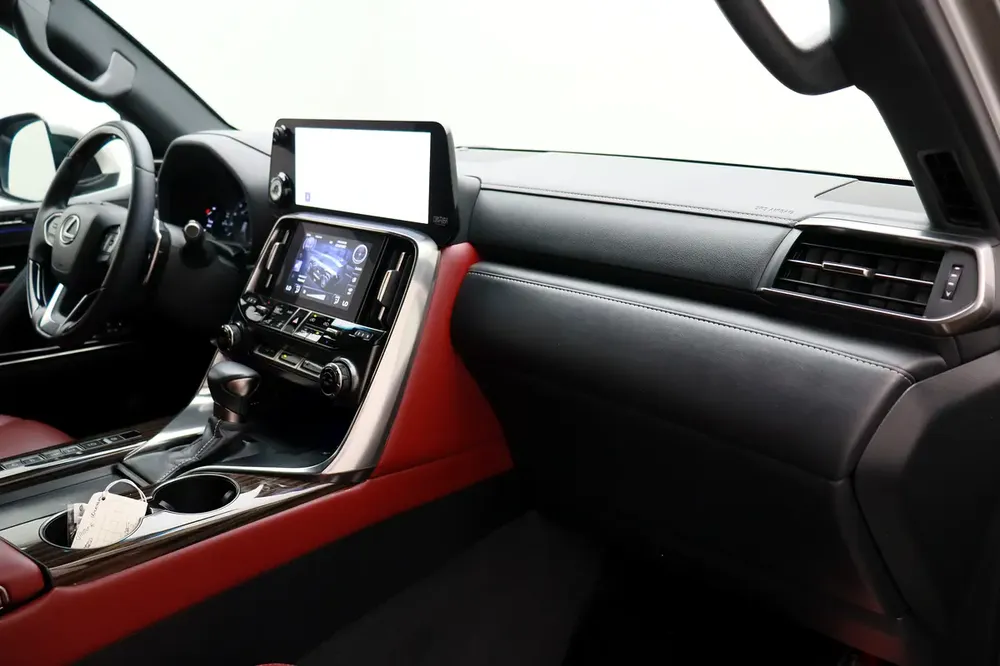 **Special offer** 2024 LX SUV P 3.5L T AT Signature - Image 14