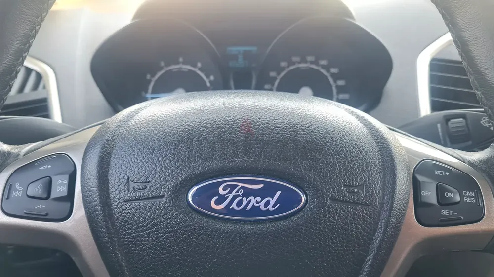 2016 FORD ECOSPORT FORD AL TAYER SERVICE HISTORY BRITISH LADY OWNER LIKE NEW CONDITION - Image 15