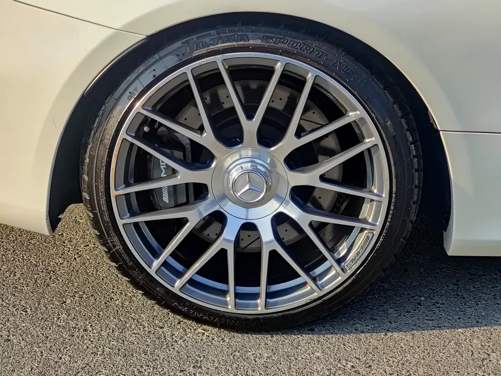 MERCEDES C 63 COUPE AMG 2017 JAPANESE SPECS - Image 14