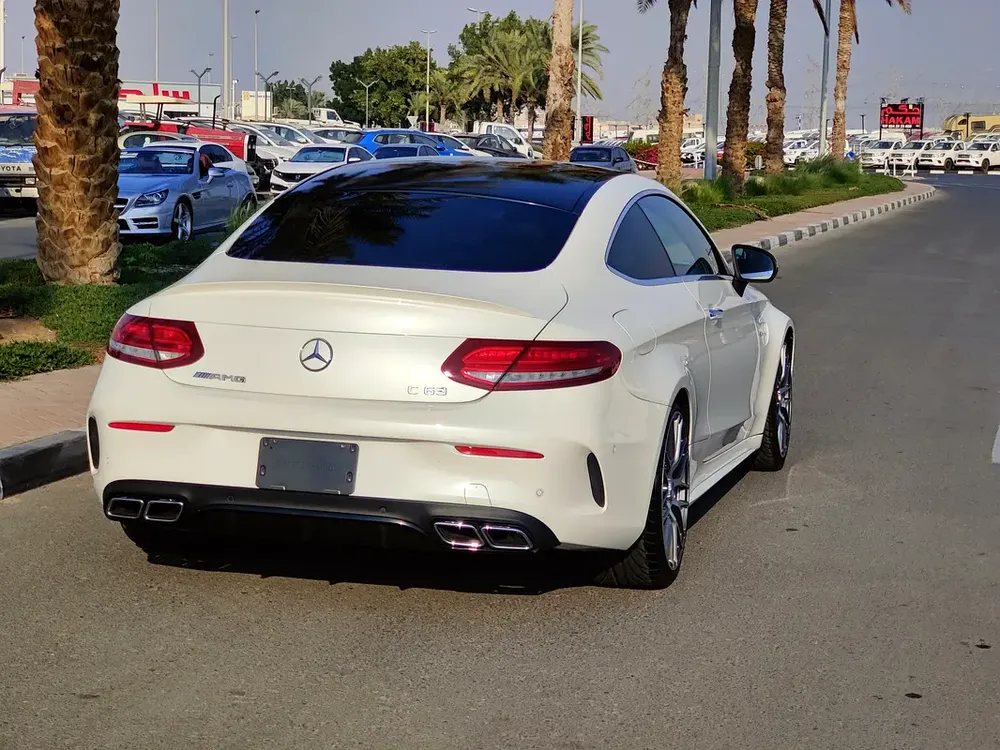 MERCEDES C 63 COUPE AMG 2017 JAPANESE SPECS - Image 6
