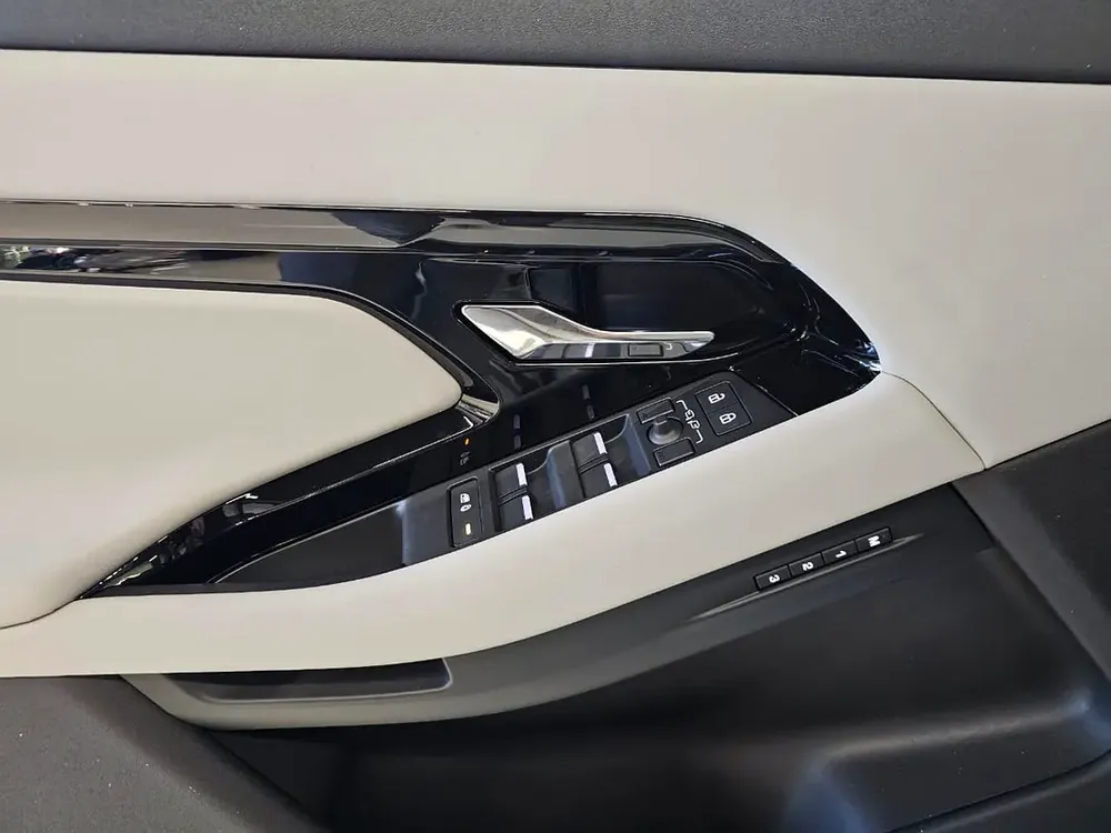 Range Rover Evoque - European Spec- Up to 5 Years Warranty 200,000KM Provided From GERMAN EXPERTS - Image 14