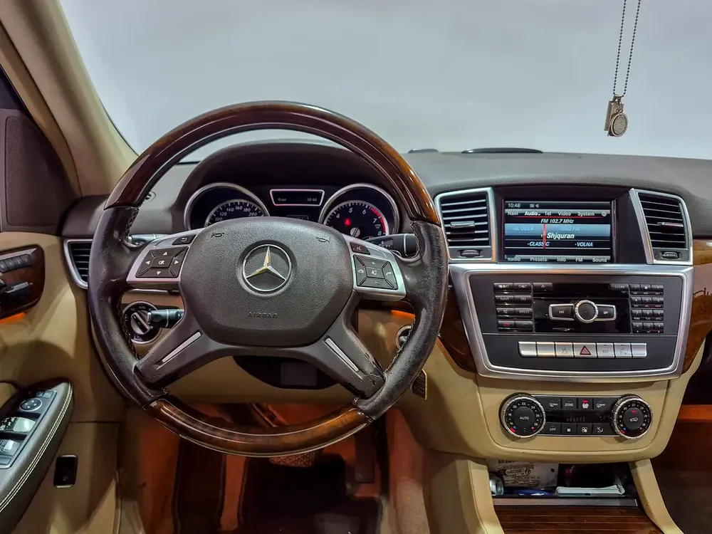 AED 2879/month | 2015 Mercedes-Benz M-Class ML 400 | GCC Specs | Ref#460276 - Image 8