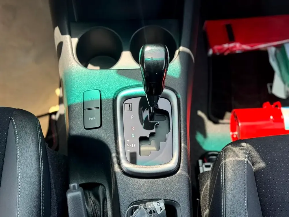 Toyota Hilux GR Sport 2026 GCC Specs - Image 11