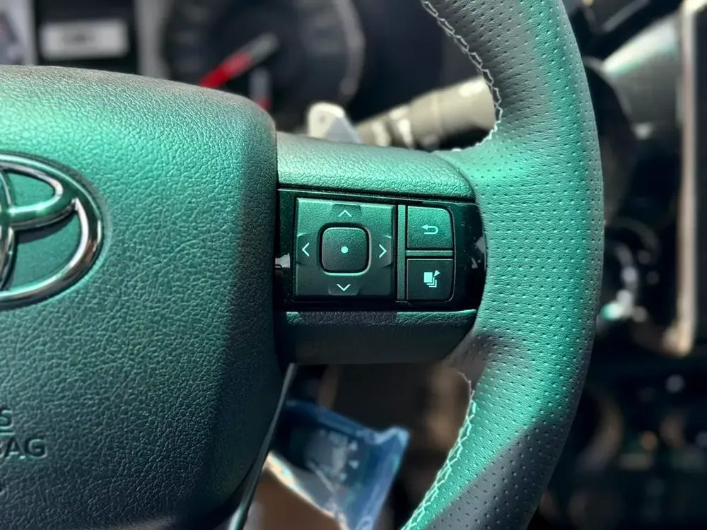 Toyota Hilux GR Sport 2026 GCC Specs - Image 8
