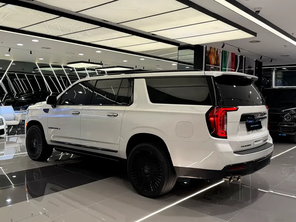 GMC Yukon XL Denali 2023 - Premium Luxury SUV - Image 19