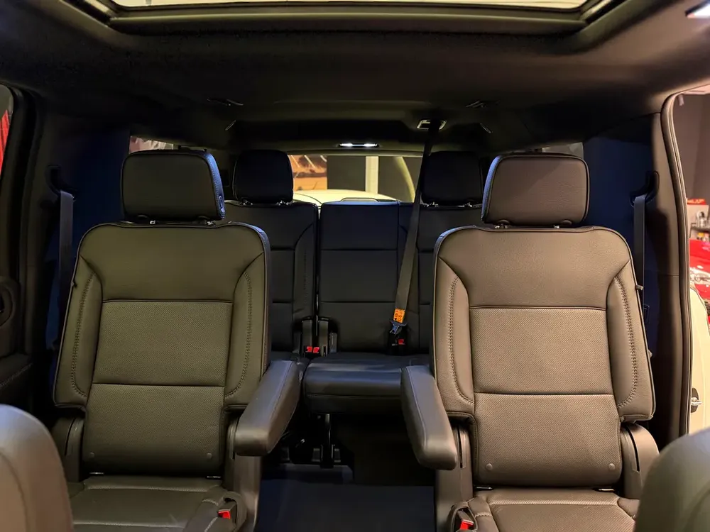 GMC Yukon XL Denali 2023 - Premium Luxury SUV - Image 8