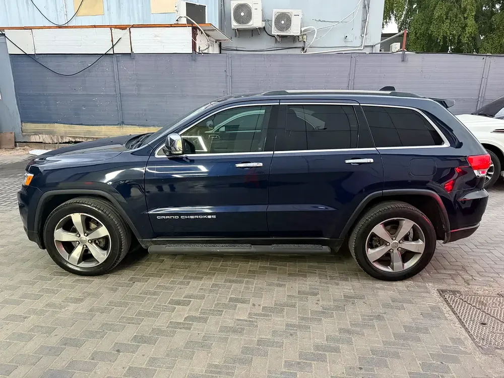 Jeep Grand Cherokee Limited 2015 - Canadian Specs - Excellent Condition - Image 5