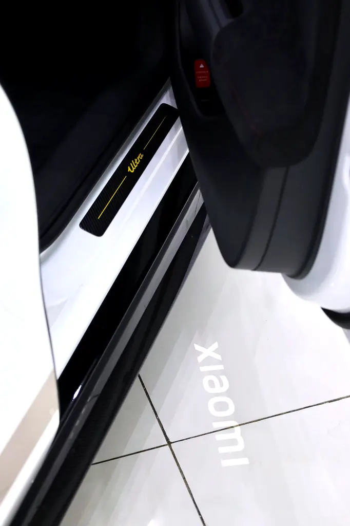 XIAOMI SU7 ULTRA FULLY LOADED + CARBON EXT / INT - Image 11