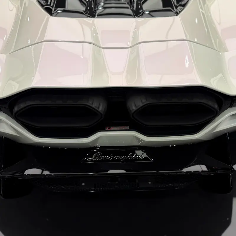 LAMBORGHINI REVUELTO PEARL WHITE - Image 17