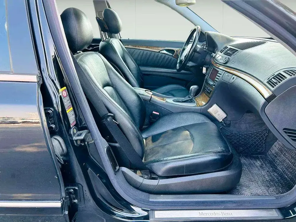 MERCEDES BENZ E320 - 2004 -  CLEAN CAR FRESH JAPAN IMPORT - Image 10