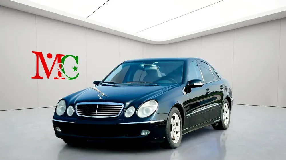 MERCEDES BENZ E320 - 2004 -  CLEAN CAR FRESH JAPAN IMPORT - Image 4