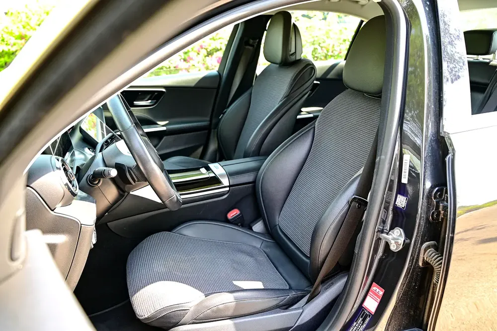 2022 Mercedes C200 Avantgarde - Image 8