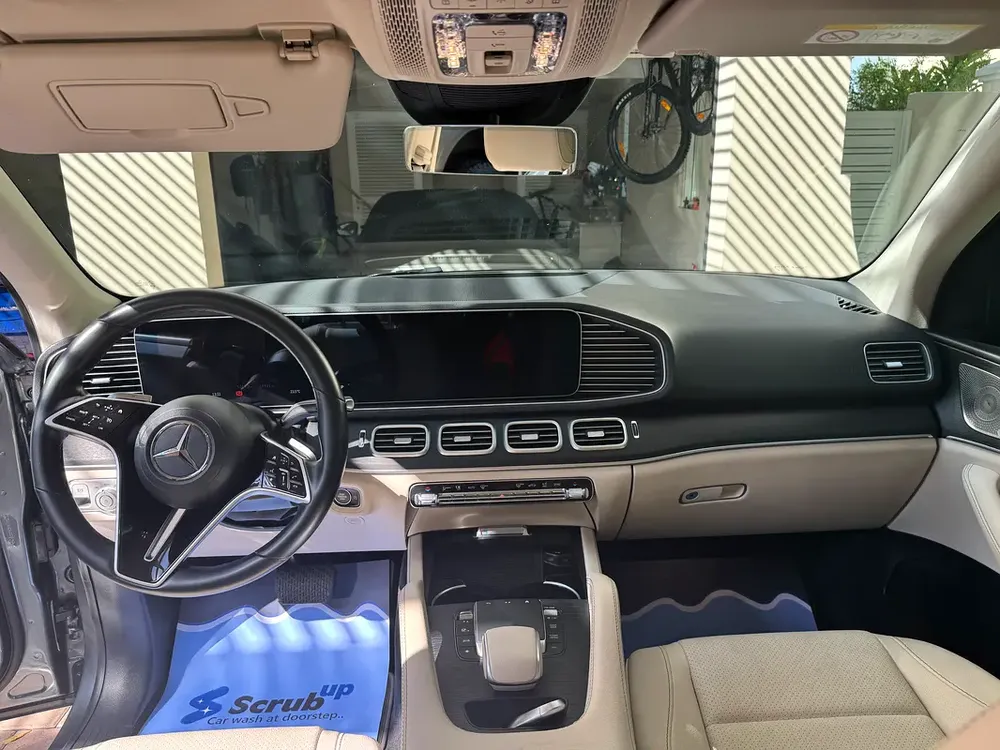 2024 Mercedes-Benz GLE 450 4Matic | GCC Specs | Like New - Image 12