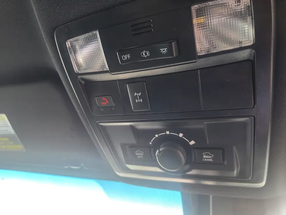 2023 Toyota Tacoma TRD Off Road 4x4 AWD - 3.0L V6 Push Start with Diff Lock and Radar - Image 17