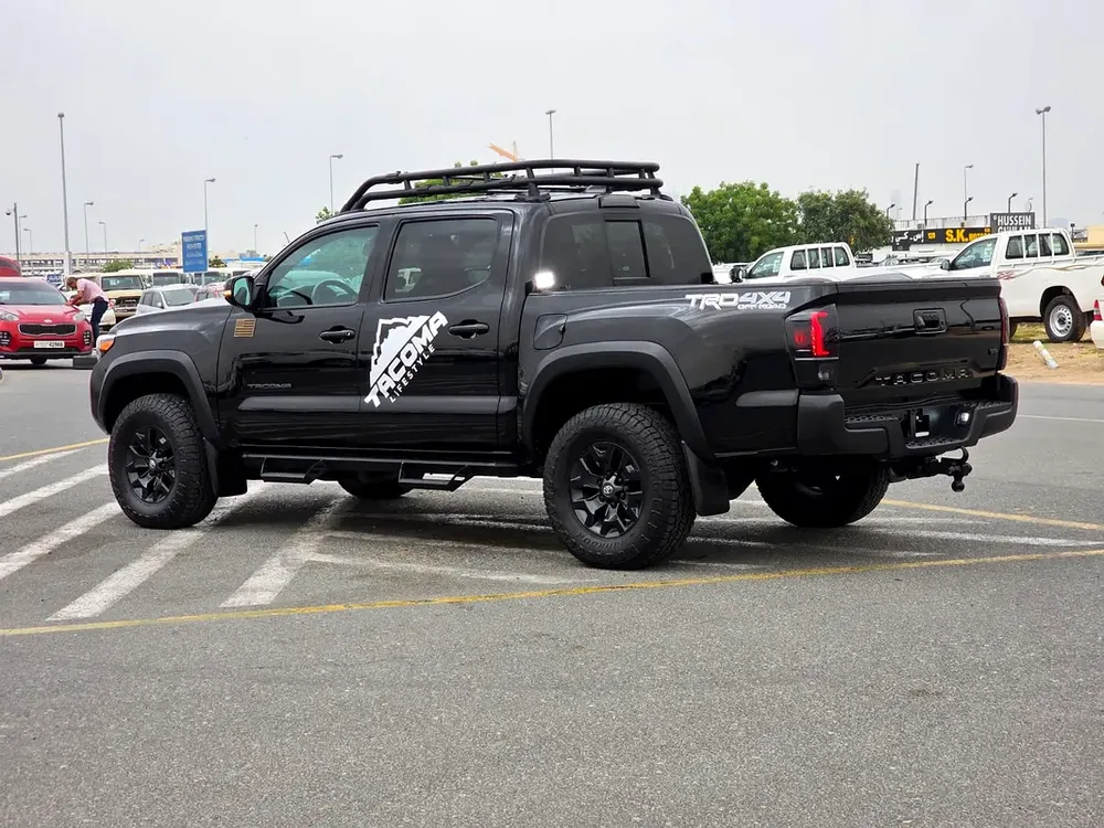 2023 Toyota Tacoma TRD Off Road 4x4 AWD - 3.0L V6 Push Start with Diff Lock and Radar - Image 5