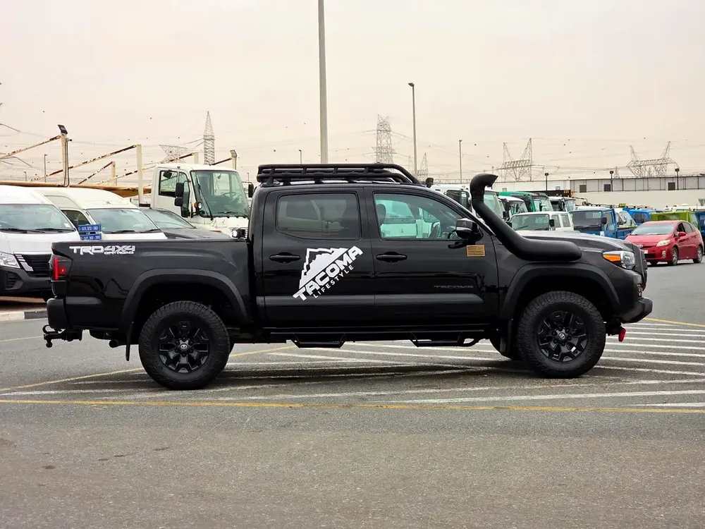 2023 Toyota Tacoma TRD Off Road 4x4 AWD - 3.0L V6 Push Start with Diff Lock and Radar - Image 8